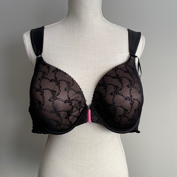 Torrid - Betsey Johnson Black Bow Lace Front Clasp Lightly Lined T-Shirt Bra - Picture 1 of 7